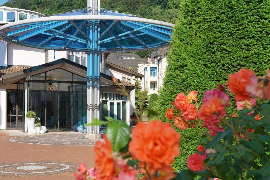 Vila Vita Rosenpark Marburg Kültér fotó Entrance of the German National Academy for Public Health at the Robert Koch Institute